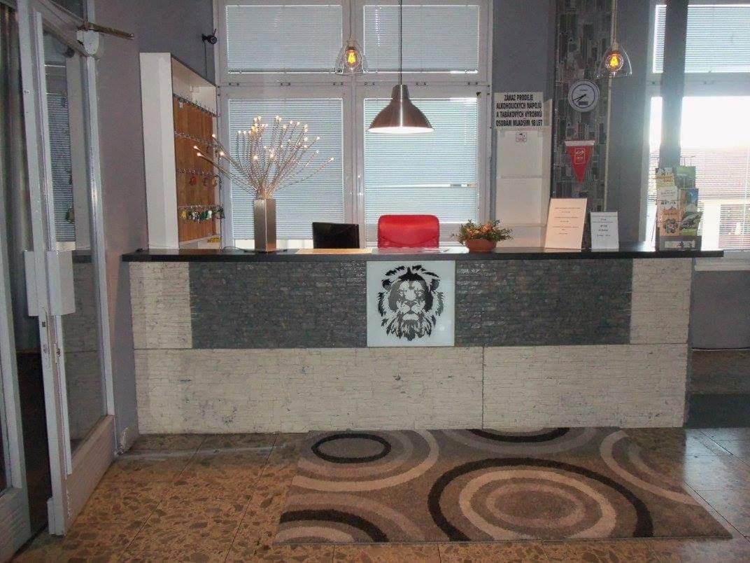 Hotel Bily Lev Рокицани Екстер'єр фото